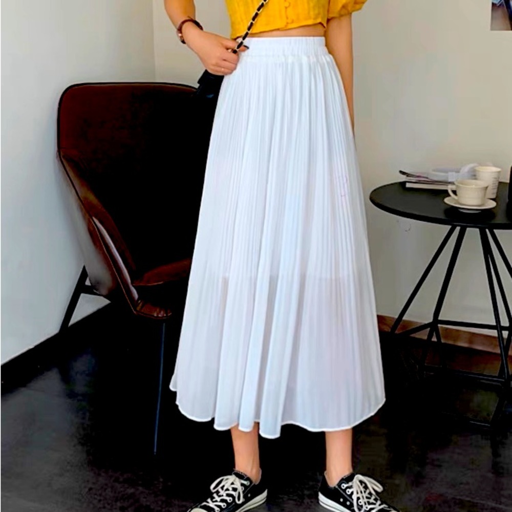 White pleaded long skirt (casual or formal) in S size